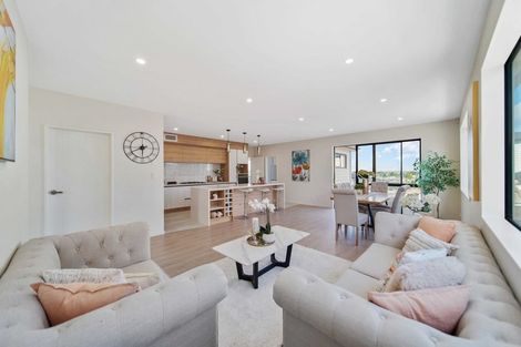 Photo of property in 1 Nola Dawn Avenue, Papakura, 2110