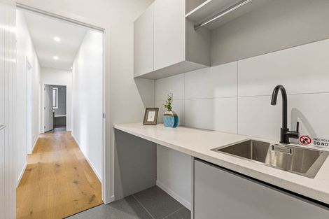 Photo of property in 19 Cara Avenue, Kumeu, 0810