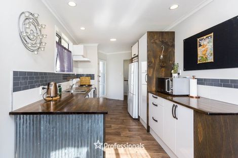Photo of property in 90 Norana Road, Timberlea, Upper Hutt, 5018