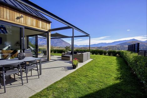 Photo of property in 27 Double Cone Road, Jacks Point, Queenstown, 9371