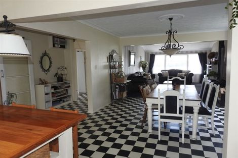 Photo of property in 1 Swan Street, Taihape, 4720