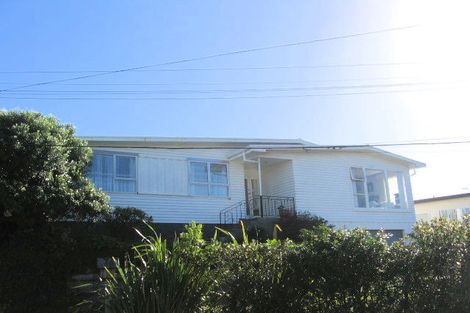 Photo of property in 5 Angell Street, Johnsonville, Wellington, 6037