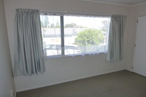 Photo of property in 1/15 Seaview Road, Glenfield, Auckland, 0629