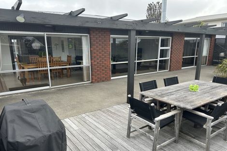 Photo of property in 23 Truby King Street, Merrilands, New Plymouth, 4312