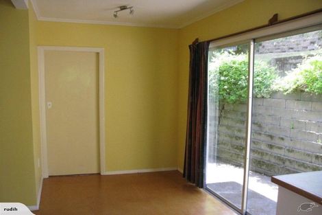 Photo of property in 15 Mana View Road, Paremata, Porirua, 5026