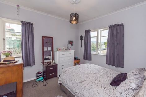 Photo of property in 61 Kawiu Road, Levin, 5510