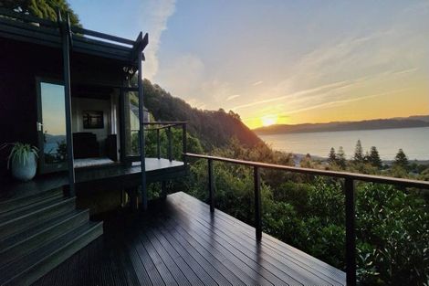 Photo of property in 11 Karaka Street, Eastbourne, Lower Hutt, 5013