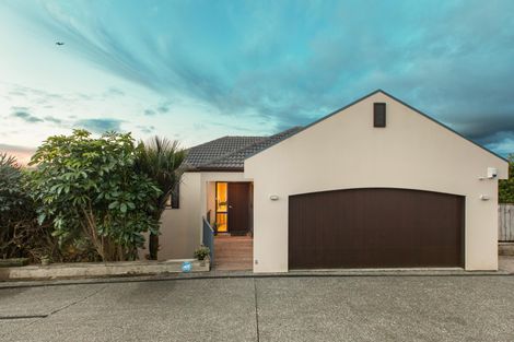 Photo of property in 132 Redoubt Road, Goodwood Heights, Auckland, 2105