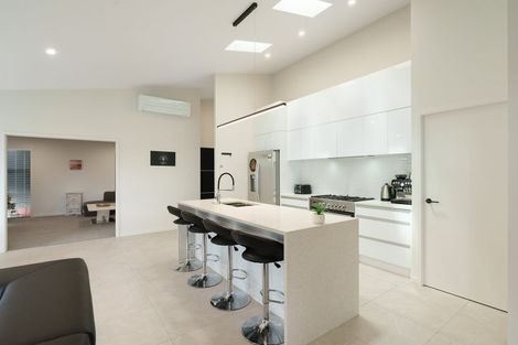 Photo of property in 3 Royal Crescent, Papamoa, 3118