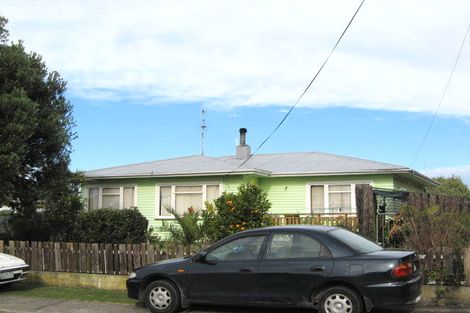 Photo of property in 4 Elizabeth Place, Clive, 4102