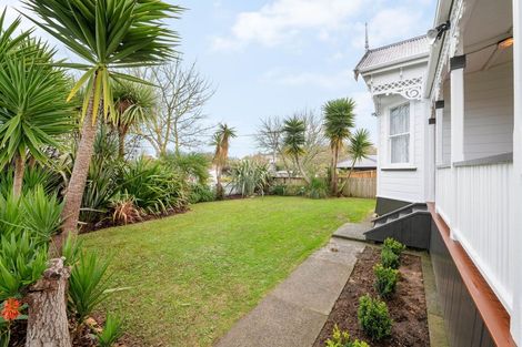 Photo of property in 6 Johnson Street, Dinsdale, Hamilton, 3204