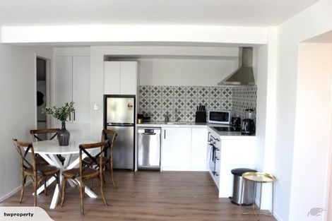 Photo of property in 10 Lincoln Road, Bluff Hill, Napier, 4110