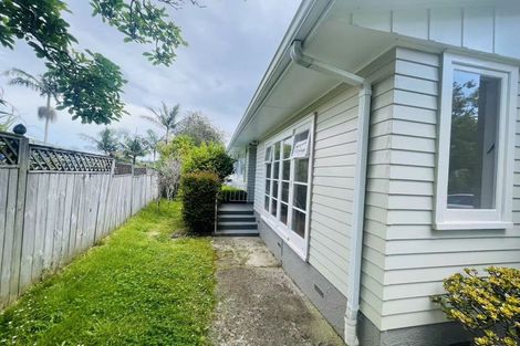 Photo of property in 70 Lake Road, Northcote, Auckland, 0627