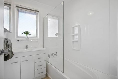 Photo of property in 35b Vincent Street, Howick, Auckland, 2014