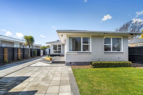Photo of property in 106 Avondale Road, Avondale, Christchurch, 8061