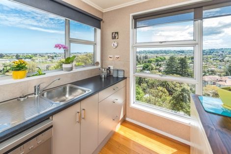 Photo of property in 27 Wairere Road, Bastia Hill, Whanganui, 4500