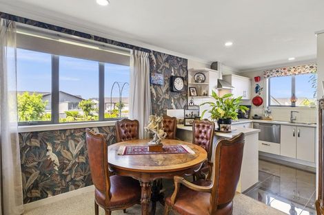 Photo of property in Waterview Estate, 1/4 Greystone Place, Omokoroa, 3114