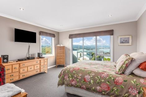 Photo of property in 3 Pendennis Point, Camborne, Porirua, 5026