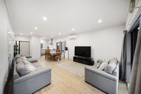 Photo of property in 16 Kuparu Street, Weymouth, Auckland, 2103