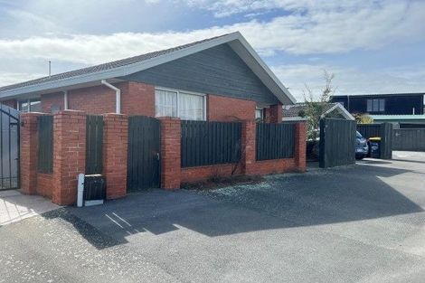 Photo of property in 1/28 Sawtell Place, Northcote, Christchurch, 8052