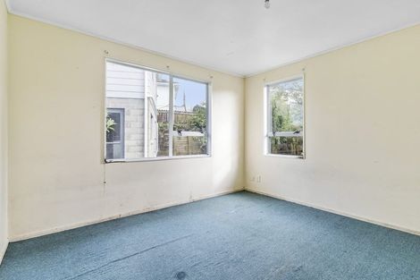 Photo of property in 18 Chislehurst Street, Henderson, Auckland, 0612