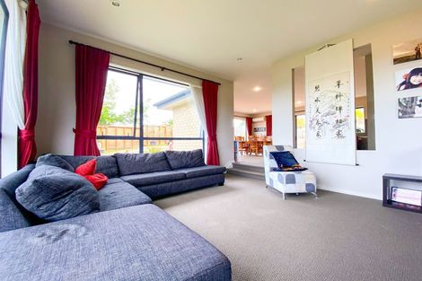 Photo of property in 2 Northbrook Close, Greenhithe, Auckland, 0632
