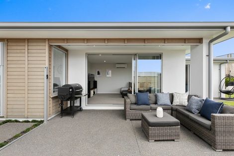 Photo of property in 15 Kiritiana Close, Pyes Pa, Tauranga, 3112