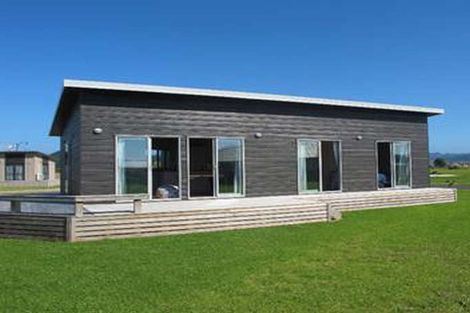 Photo of property in 140 Rangiora Crescent, Matarangi, Whitianga, 3592