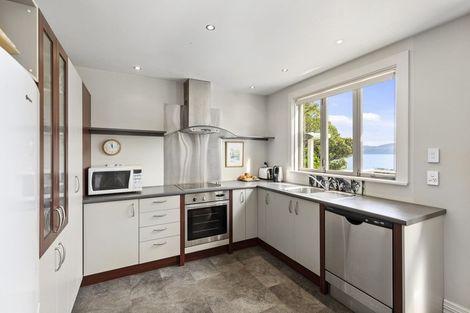 Photo of property in 12 Nikau Road, Point Howard, Lower Hutt, 5013