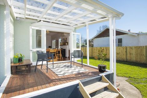 Photo of property in 120 Iranui Road, Inner Kaiti, Gisborne, 4010