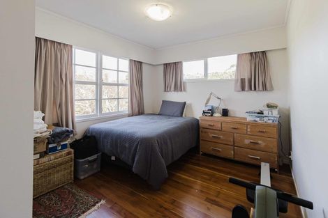 Photo of property in 28 Caesars Place, Churton Park, Wellington, 6037