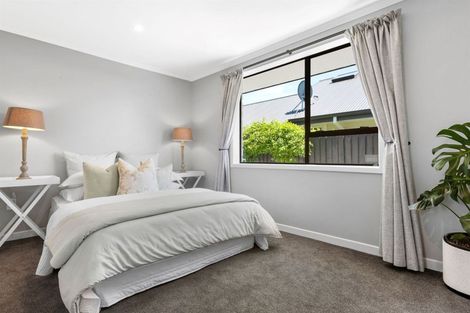 Photo of property in 2/97 Weston Road, St Albans, Christchurch, 8052