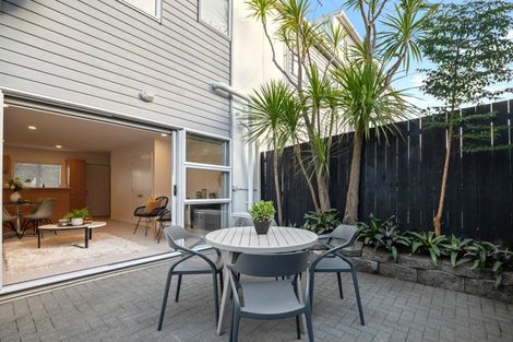 Photo of property in 14/218 Captain Springs Road, Onehunga, Auckland, 1061