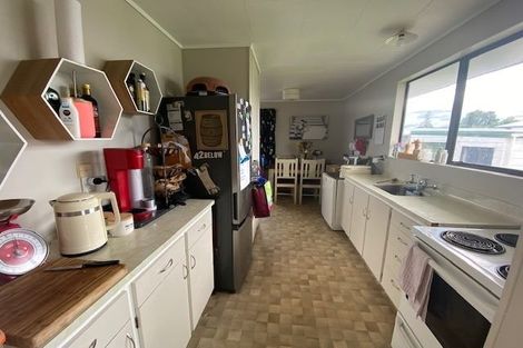 Photo of property in 1 Latham Stubbs Crescent, Waipawa, 4210