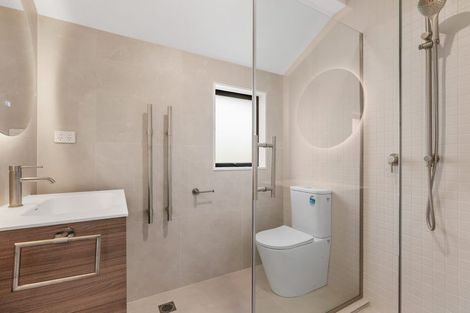 Photo of property in 41 Shortt Avenue, Mangere Bridge, Auckland, 2022