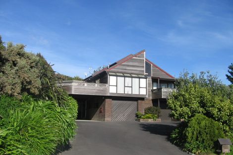Photo of property in 30 The Crowsnest, Whitby, Porirua, 5024
