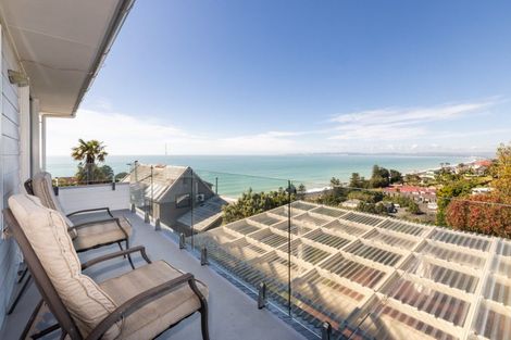 Photo of property in 117 Priestley Terrace, Bluff Hill, Napier, 4110