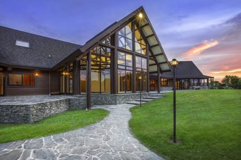 Photo of property in 132 Milne Drive, Paraparaumu, 5032