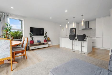 Photo of property in 5 Sauterne Road, Kumeu, 0810