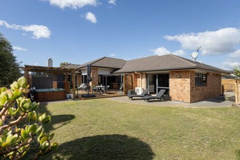 Photo of property in 582 Gloucester Road, Papamoa Beach, Papamoa, 3118