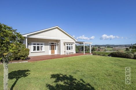 Photo of property in 83 Tarrant Road, Helensville, 0875