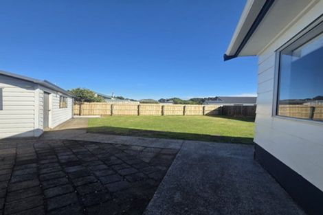 Photo of property in 4 Desmond Place, Bell Block, New Plymouth, 4312