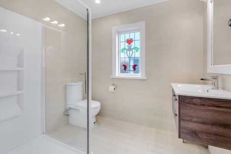 Photo of property in 17 Griggs Road, Whitford, Howick, 2571