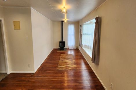 Photo of property in 13 Vancouver Place, Marfell, New Plymouth, 4310