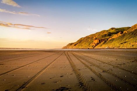 Photo of property in 257b Karioitahi Road, Karioitahi, Waiuku, 2683