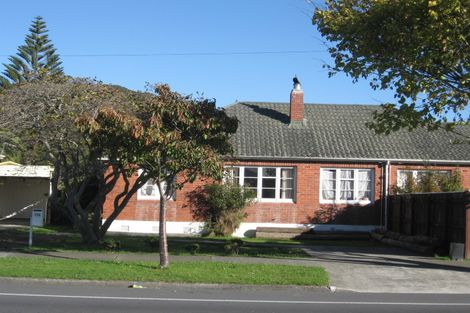 Photo of property in 112 Naenae Road, Naenae, Lower Hutt, 5011