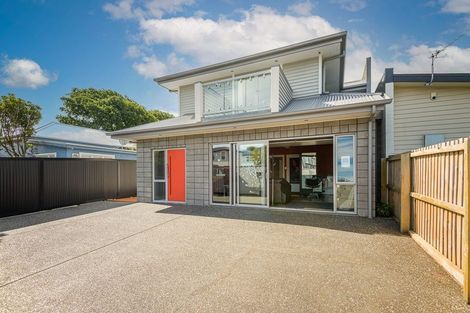 Photo of property in 27 Devon Street, Sydenham, Christchurch, 8023