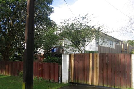 Photo of property in 19 Triangle Road, Massey, Auckland, 0614