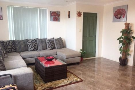 Photo of property in 4 Frederick Reece Drive, The Gardens, Auckland, 2105