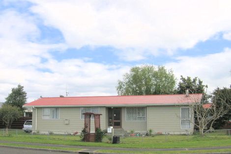 Photo of property in 2 Dover Place, Mount Maunganui, 3116